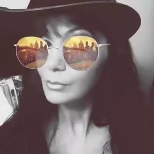 Meet your Posher, Rhonda